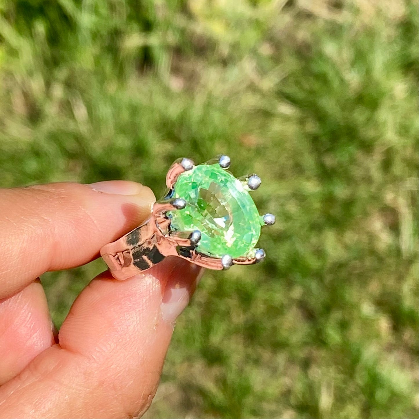 Guess Green