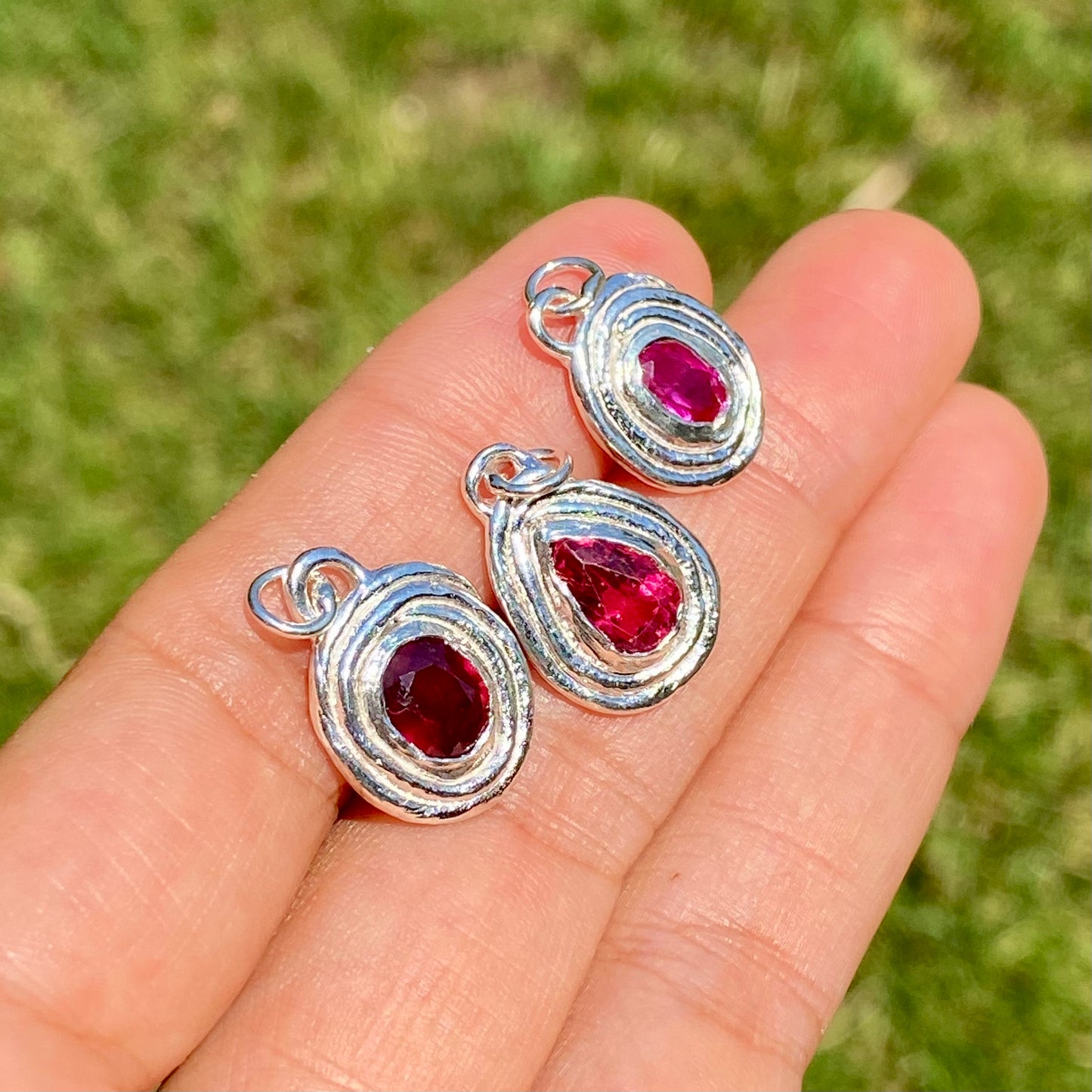 Merah Nest