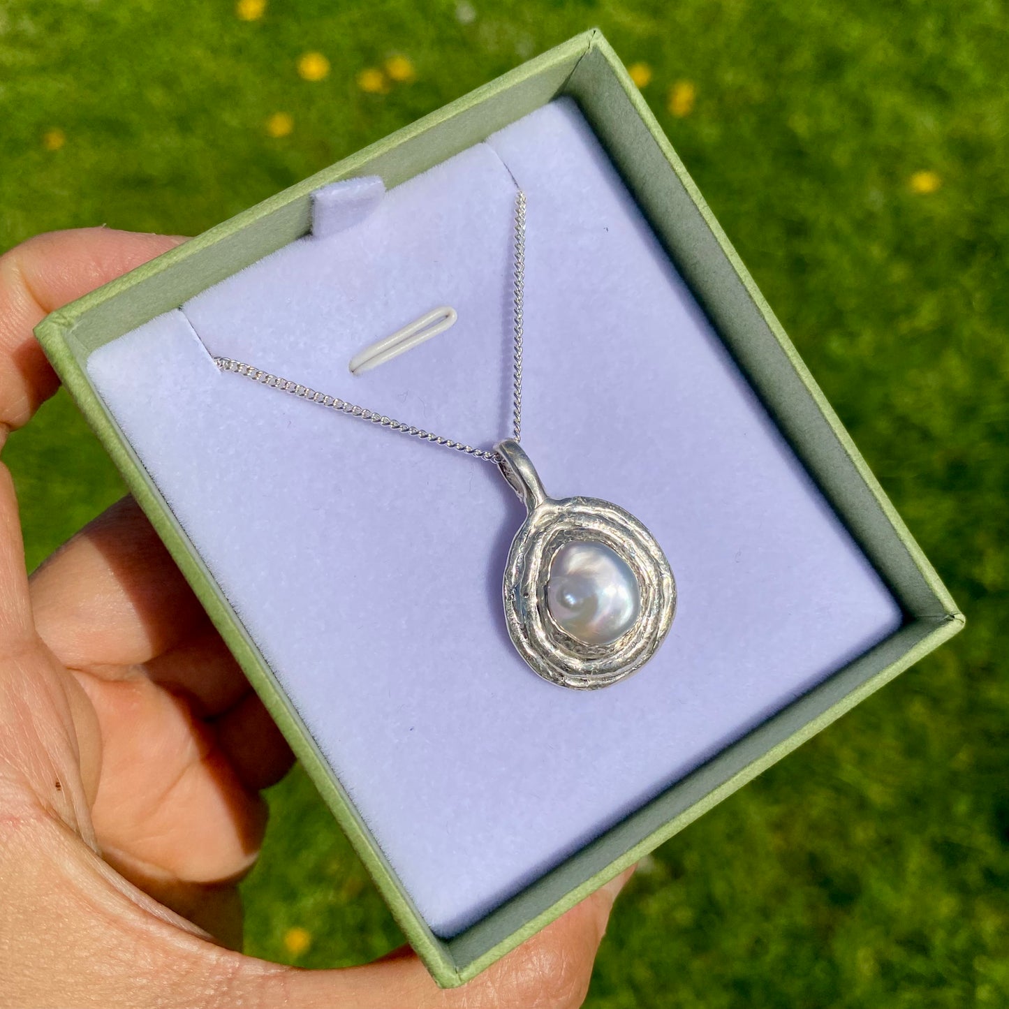 Mimpi Pendants are a dream pendants. These gorgeous pieces are made from sterling silver, feature stunning keshi pearls.