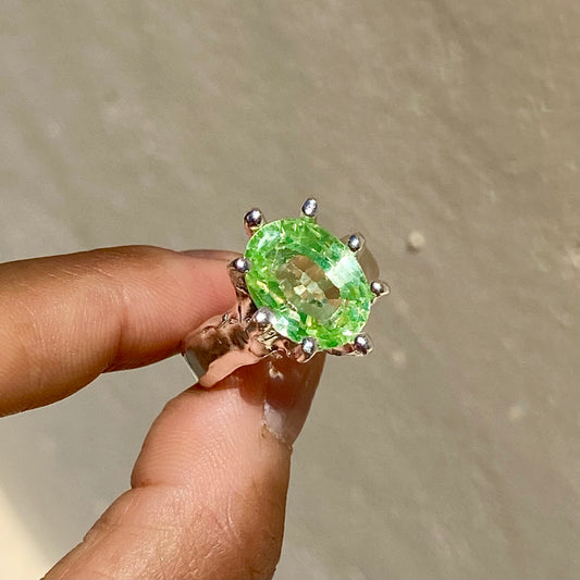 Guess Green